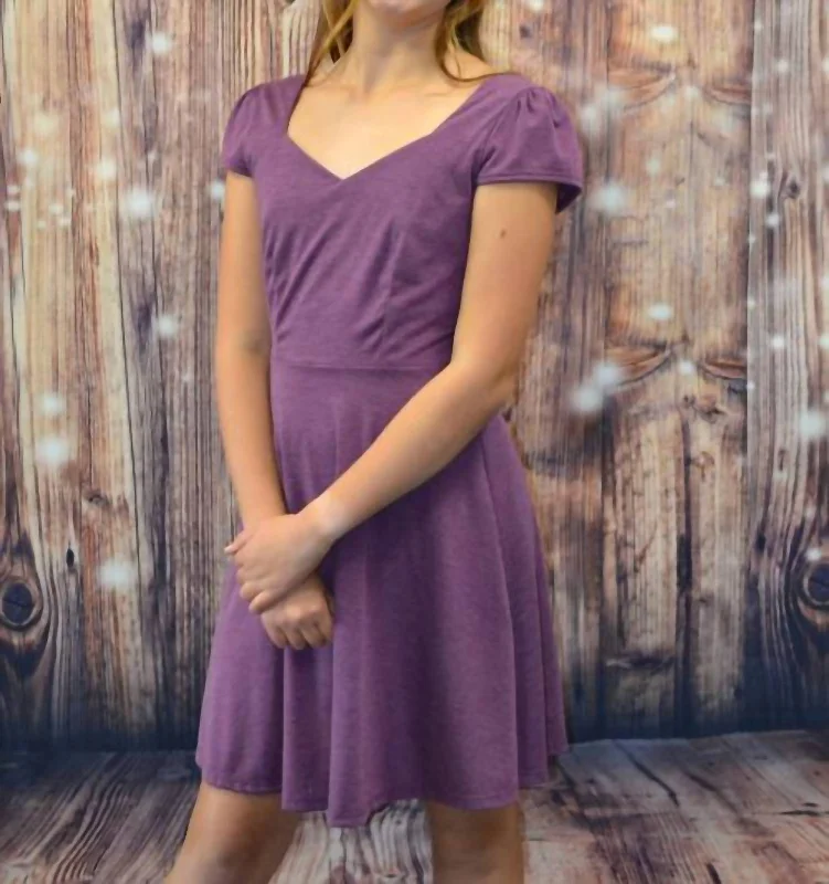 Sweetheart Neckline T Shirt Dress In Purple