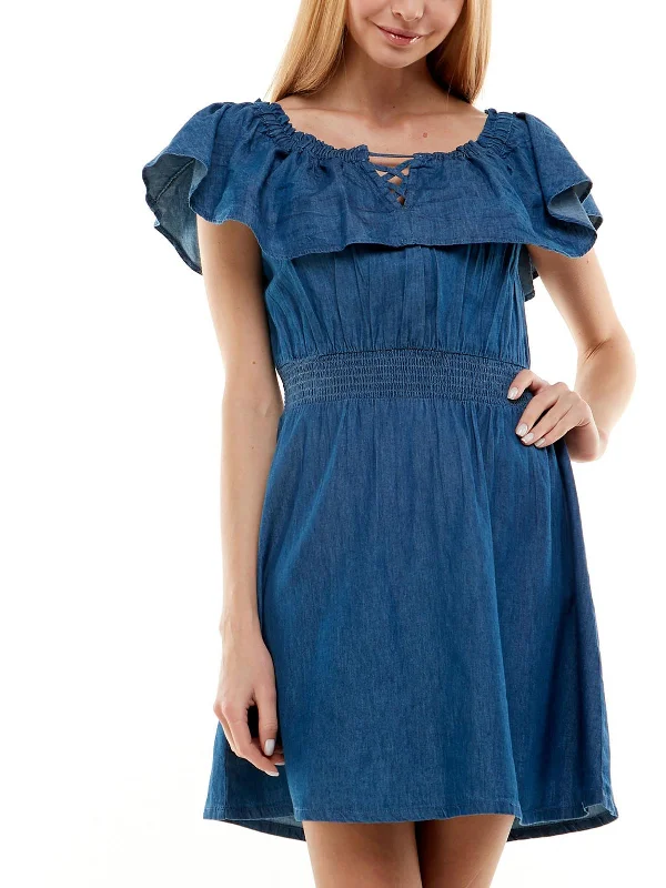 Juniors Womens Smocked Off-The-Shoulder Fit & Flare Dress