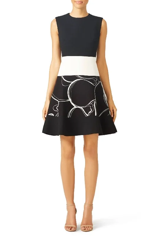 Floral Color Block Silk Knit Flare Dress In Black/white